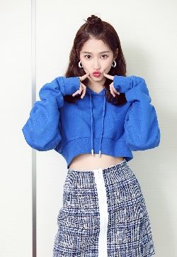 高清北京女演员关晓彤包臀裙性感高清图片