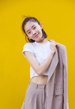 朱颜曼滋