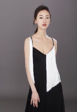 高清中国内地北京人影视女演员吴谨言清新靓丽写真图片