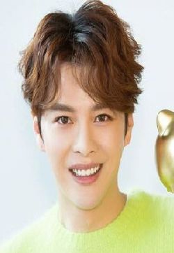 中国内地山东济南男演员徐海乔小清新新年写真图片