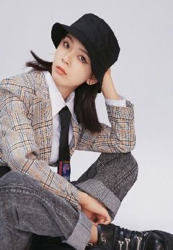 中国内地四川省攀枝花女演员陈瑶酷美时尚写真图片