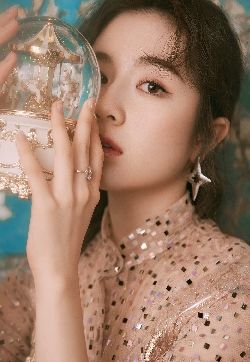 中国内地北京影视女演员李兰迪性感时尚活动写真图片