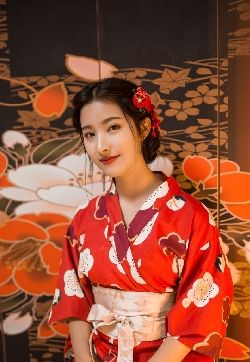 中国内地湖南长沙女演员李梦性感复古写真图片