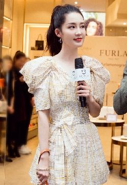 中国内地江苏省苏州市影视女演员李沁仙气甜美活动写真图片