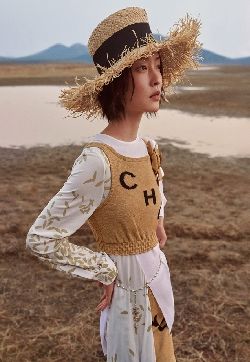 中国上海杜鹃荒野唯美时尚大片写真图片