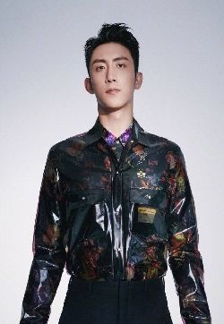 黄景瑜成熟魅力写真图片