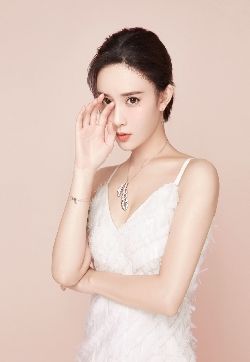 中国内地吉林长春女演员孟子义甜美靓丽写真图片