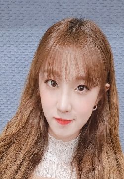 高清中国内地影视湖北省襄阳女演员袁姗姗蓝色西装清爽写真图片图片