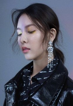 高清澳大利亚影视女演员宋妍霏时髦个性写真图片