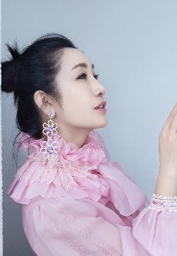 高清中国辽宁省营口女演员秦海璐百变风格写真图片