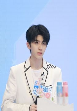 中国内地演员男歌手青春制作人代表蔡徐坤帅气图片