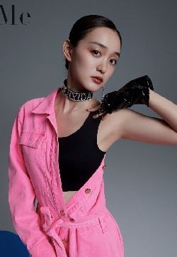 何泓姗图片