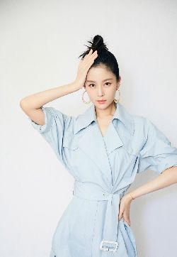 高清内地山东烟台女演员王媛可清爽时尚写真图片