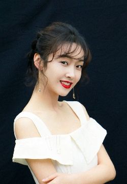 中国内地江苏省南京影视女演员宣璐灵动迷人时尚写真图片手机壁纸