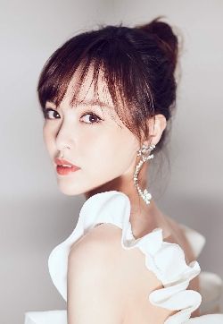中国上海著名女演员唐嫣唯美写真高清手机壁纸