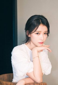 林省通化市集安女明星孙怡甜美写真手机壁纸图片
