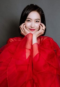 山东省青岛女演员宋茜妖艳魅力写真手机壁纸