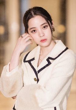 大陆内地台湾台北女演员欧阳娜娜甜美写真手机壁纸