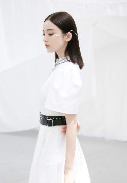 中国内地新疆乌鲁木齐市影视女演员古力娜扎清秀写真手机壁纸