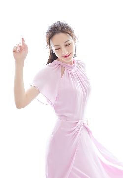 高清新疆乌鲁木齐美女演员迪丽热巴粉裙仙气高清手机壁纸