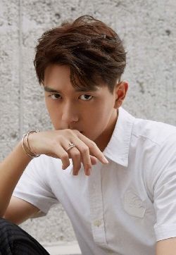 中国内地湖北荆州男演员李现超帅写真手机壁纸