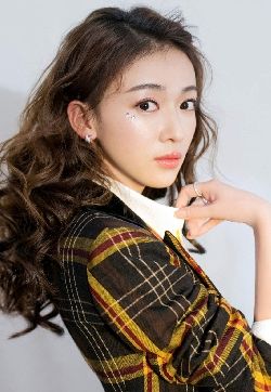 高清中国内地北京人影视女演员吴谨言甜美俏丽写真手机壁纸