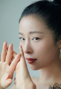 高清浙江省绍兴女明星江一燕甜美写真手机壁纸