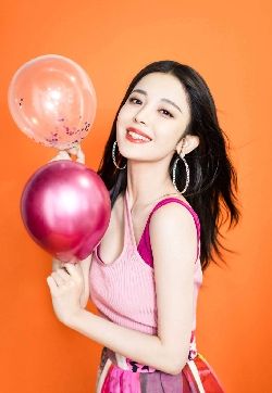 中国内地新疆乌鲁木齐市影视女演员古力娜扎性感甜美写真手机壁纸