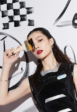 高清广州女演员钟楚曦朋克风写真手机壁纸