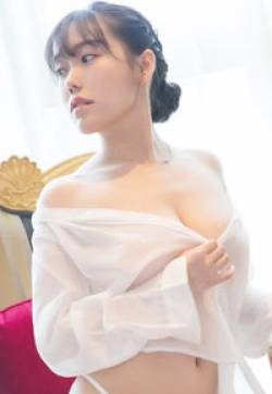 性感女神陈亦菲三点式内衣秀真人版比基尼海边沙滩美女写真