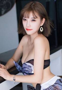 甜美嫩模杨晨晨性感比基尼诱惑足