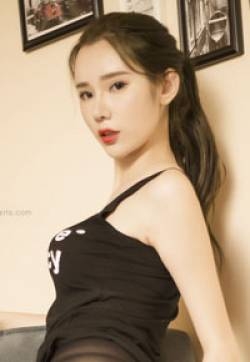 邻居家的诱惑萌琪琪黑色丝袜长腿美女私房诱惑图1