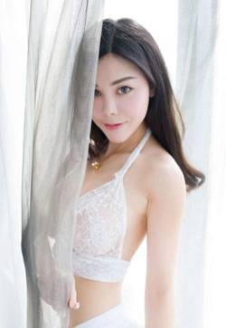 日韩mm沈佳熹蕾丝婚纱透视针织衫写真集