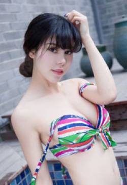 肚兜女神沈佳熹透视装美乳若隐若现