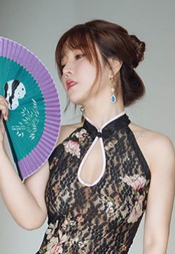 黑丝内衣秀展览迷情女郎王雨纯蕾丝旗袍真空露出高清美女写真图集