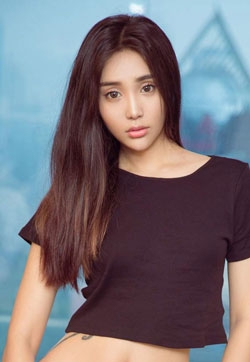 日韩eee444美女模特尤菲儿异国混血般的诱惑高清mm写真集