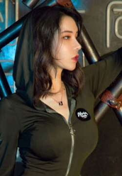 尤果姐妹花酒吧猎艳演绎各式诱惑