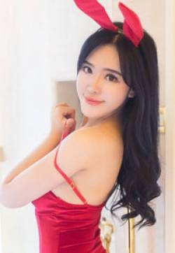 寂寞兔女郎刘钰儿前凸后翘春光乍泄