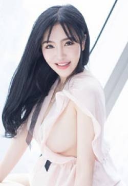气质女神刘钰儿居家睡裙真空秀豪乳