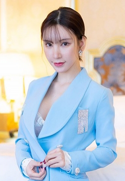 亚洲模特女性摄影宅男女神周于希酒店午休全裸入浴高清美女写真图片