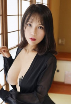 极品人妻李可可肤如凝脂体态诱人