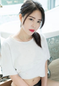 性感牛仔美女美乳少妇丰满白嫩蜜桃美臀尽显诱惑写真图片
