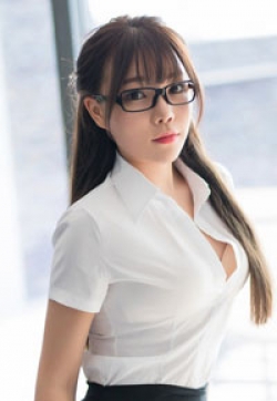 性感妩媚美女职场OL芝芝浑圆翘臀一双美腿笔挺修长写真图片