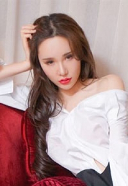 大尺度制服诱惑黑丝美女