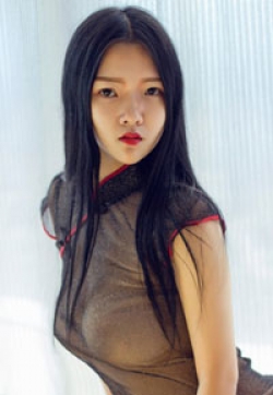 内地模特香艳御姐凌希儿白嫩美胸惊爆眼球美女写真高清图片