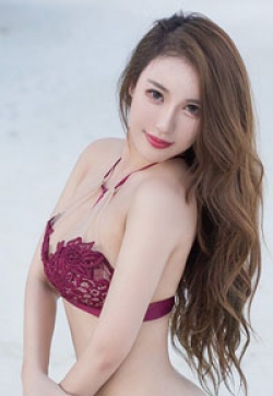 性感尤物尤妮丝蜜桃翘臀惹火诱人