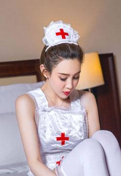 河北秦皇岛美女申美嫣夜勤派对peggy女护士写真集