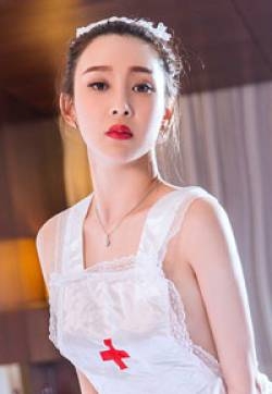 寂寞少妇申美嫣丁裤翘臀制服诱惑