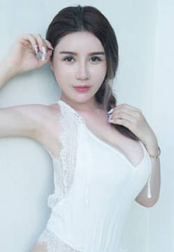 美乳宅男女神陈秋雨魔鬼身材美女内衣秀壁纸图片