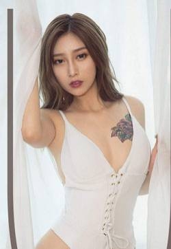 亚洲中年美女杜花花花枝招展高清熟女写真集